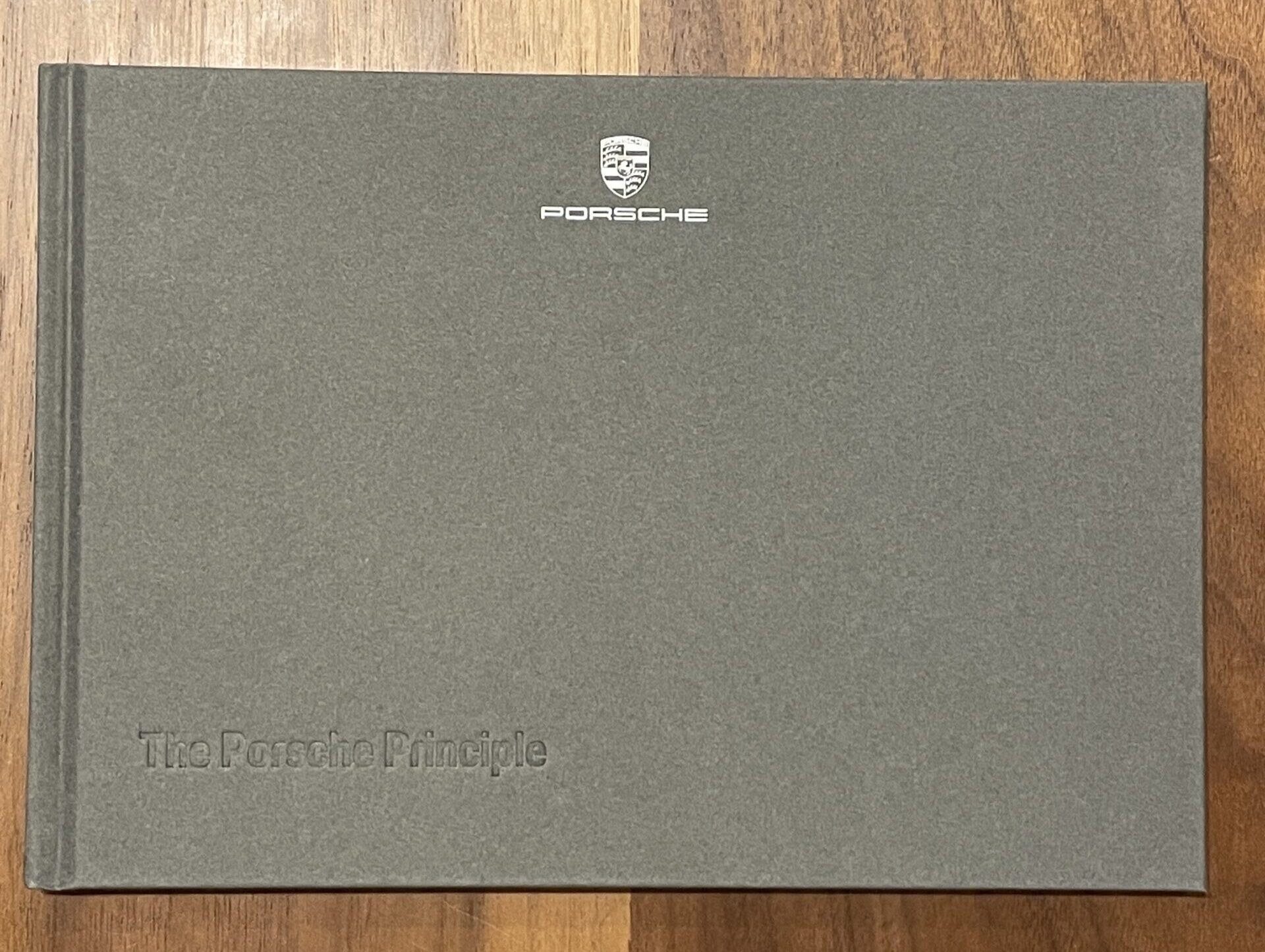 ポルシェの新車購入特典をご紹介！